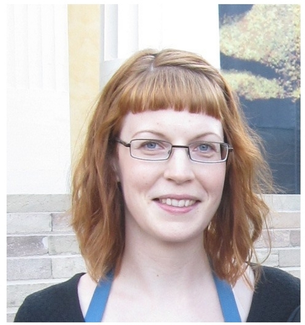 This is me this august. I look pale as a dead and this is my summer color!! The pic is taken outside in daylight.